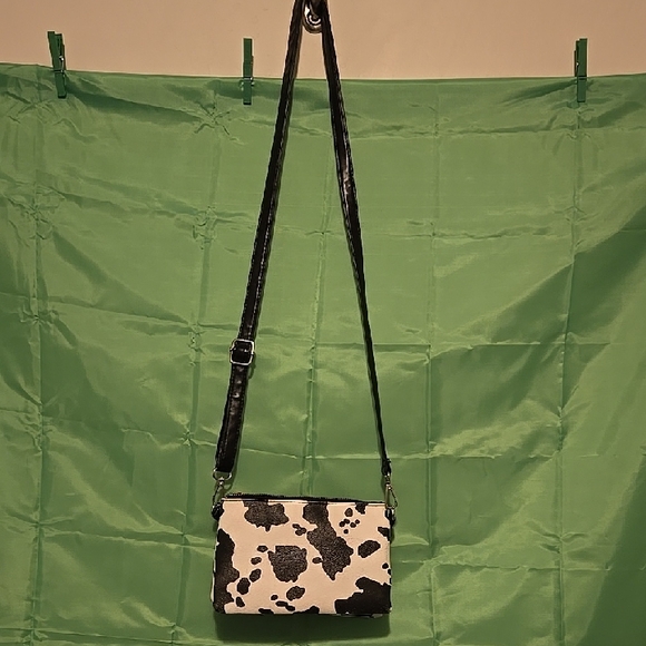Source Unknown Handbags - Source Unknown Monochrome Cow Print Crossbody Bag